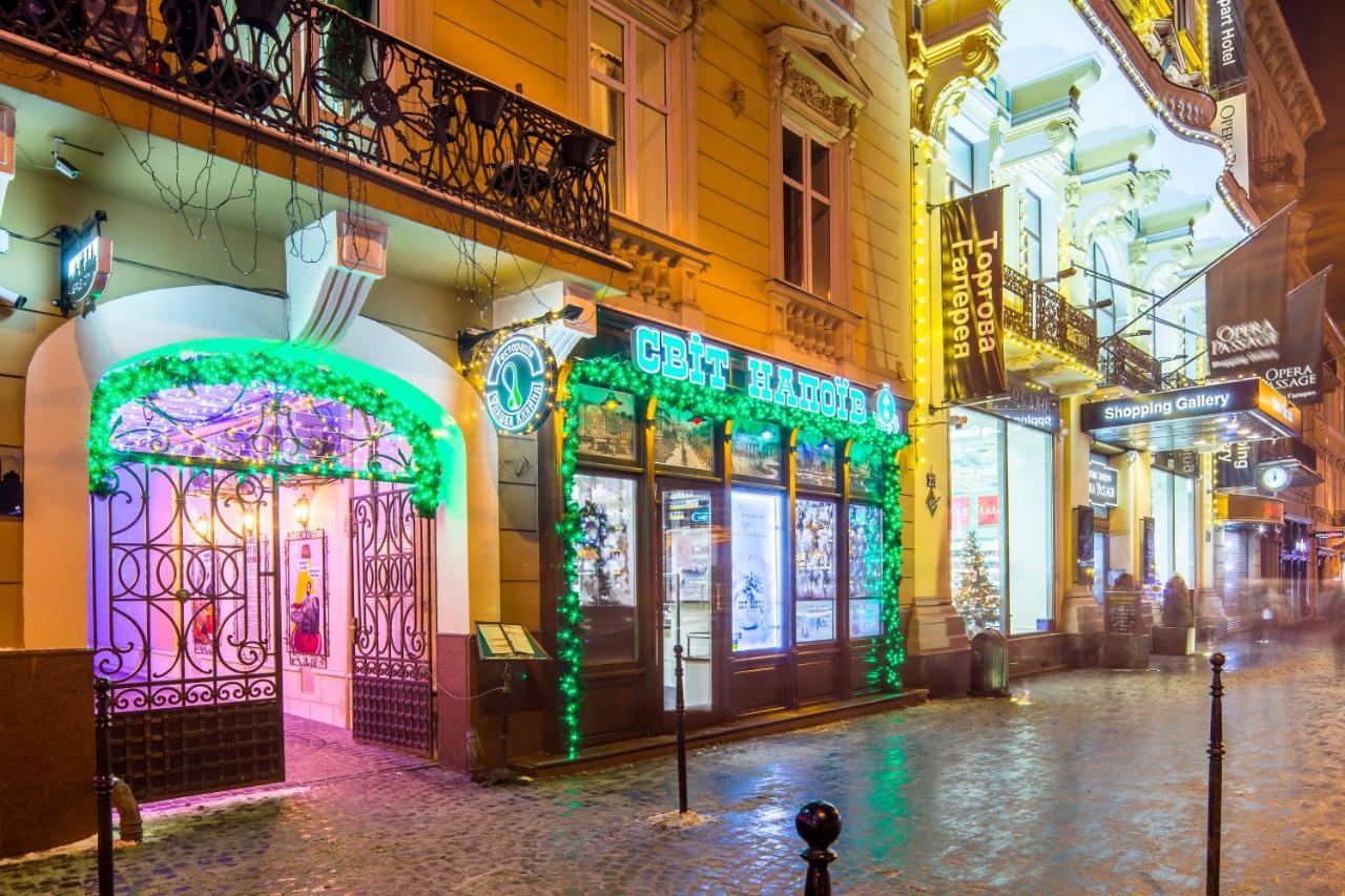 Apartment On Svobody Avenue 25 Lviv Exterior photo